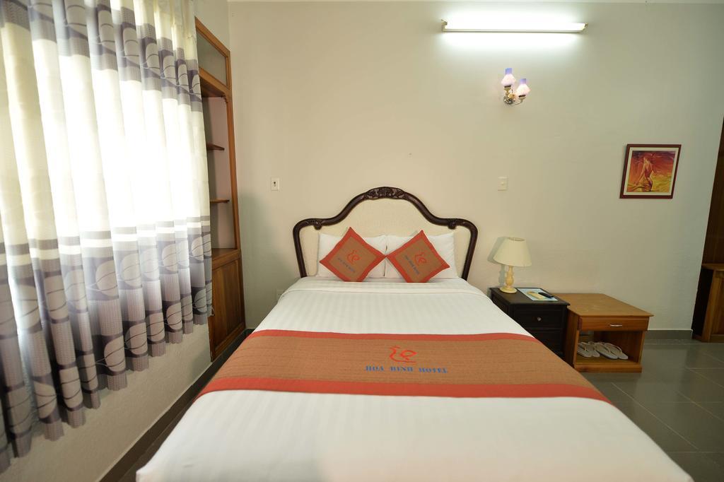 Hoa Binh 2 Hotel Long Xuyên المظهر الخارجي الصورة